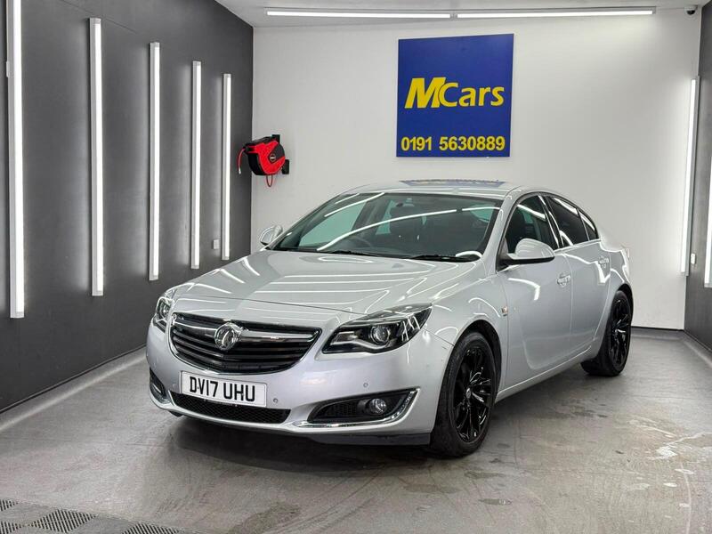 Vauxhall Insignia view 3