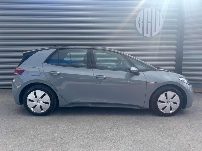 Volkswagen Id.3 view 2
