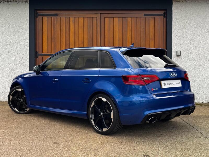 Audi Audi RS3 view 2