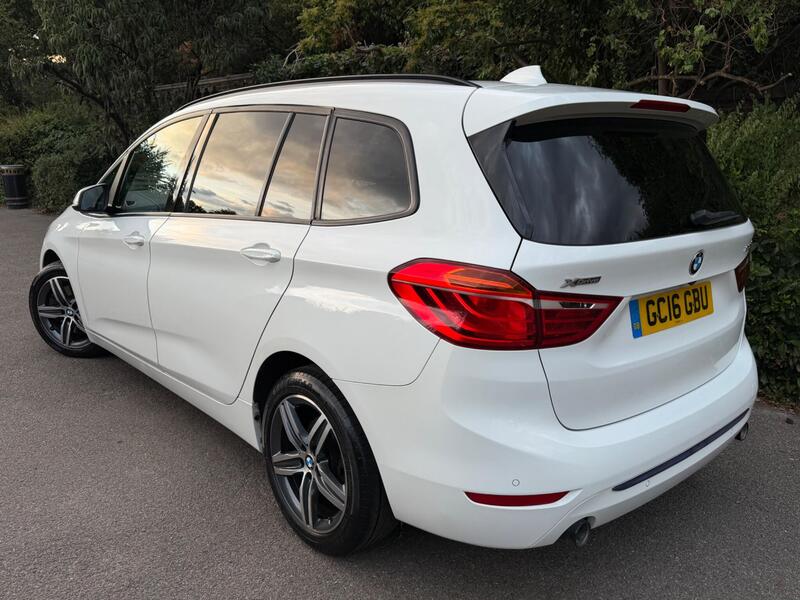 BMW 2 Series Gran Tourer view 4