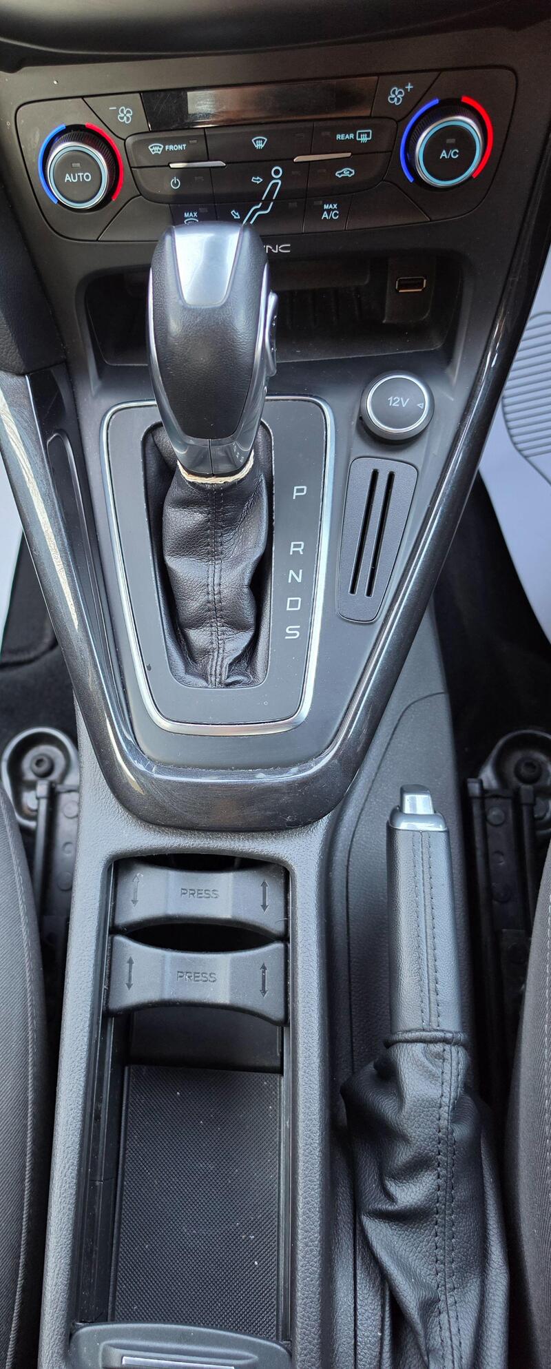 Ford Focus 1.6 Titanium Powershift Euro 6 5dr thumbnail 35