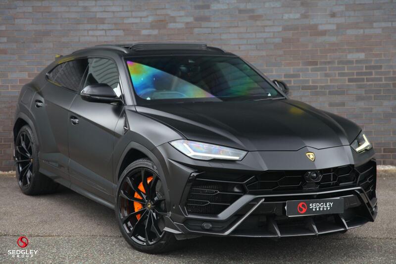 Lamborghini Urus view 4