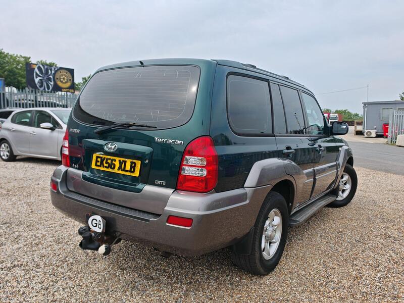 Hyundai Hyundai Terracan view 4