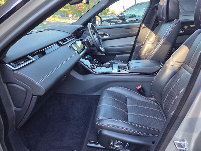 Land Rover Range Rover Velar view 2