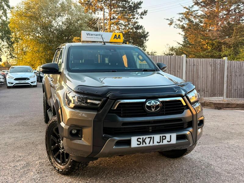 2021 Toyota Hilux 2.8 D-4D Invincible X 4WD Euro 6 (s/s) 4dr photo 3