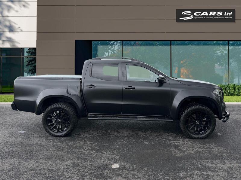 Mercedes-Benz X-Class view 2