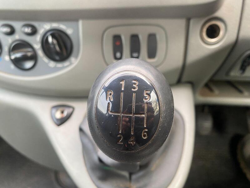 Vauxhall Vivaro view 16