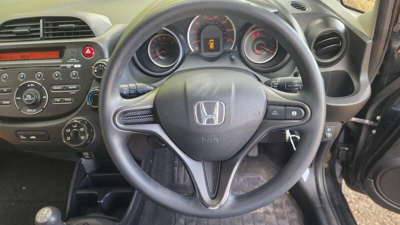 2013 Honda Jazz — photo 27