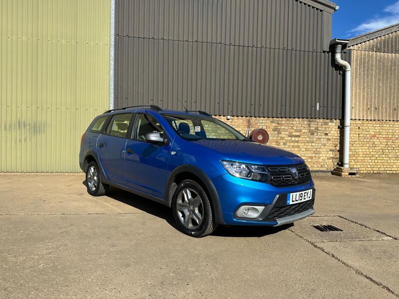 Dacia Logan MCV Stepway — photo 1