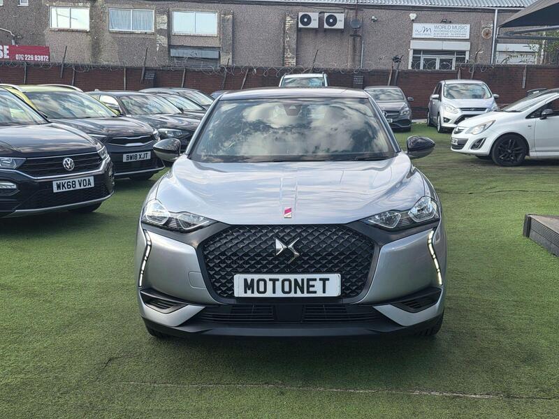 DS Automobiles DS 3 Crossback view 4
