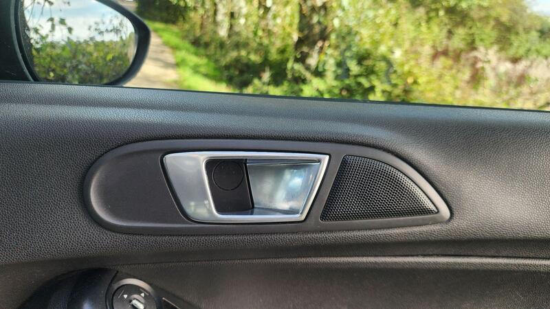 2014 Ford Fiesta — photo 47