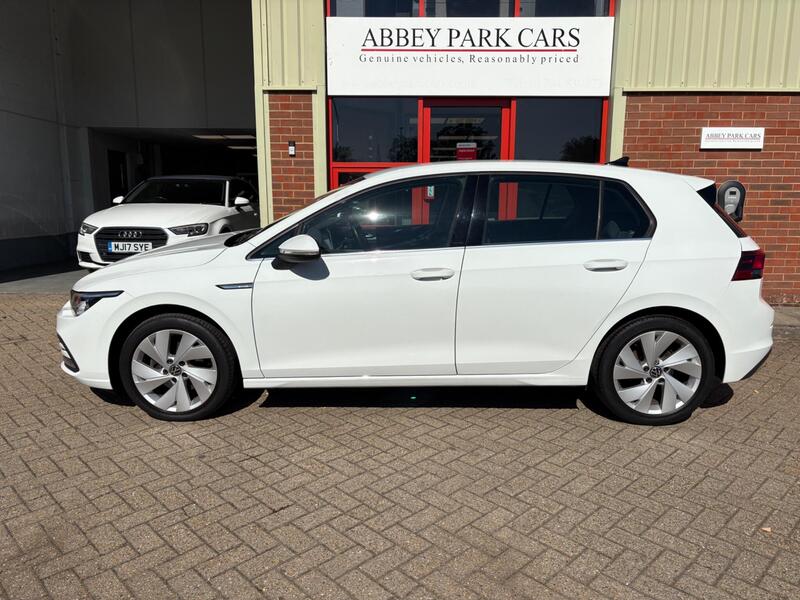 Volkswagen Golf view 6