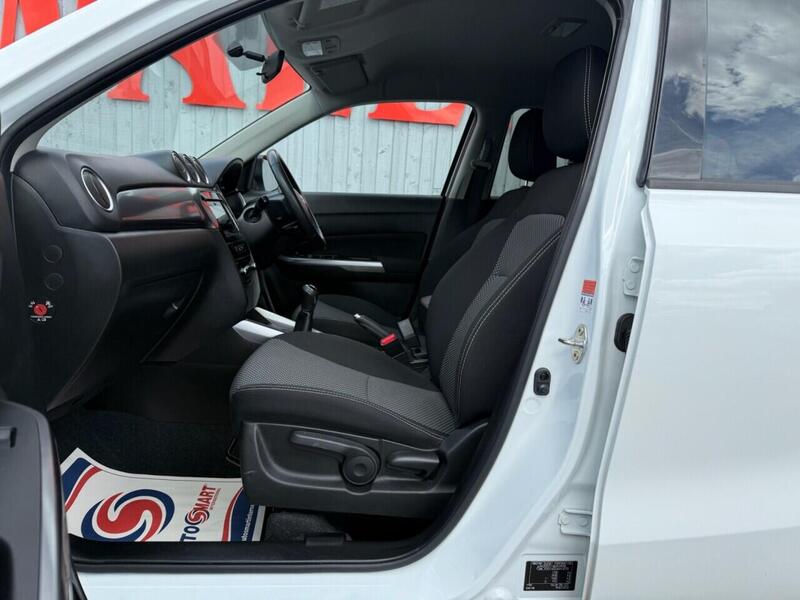 Suzuki Vitara view 2