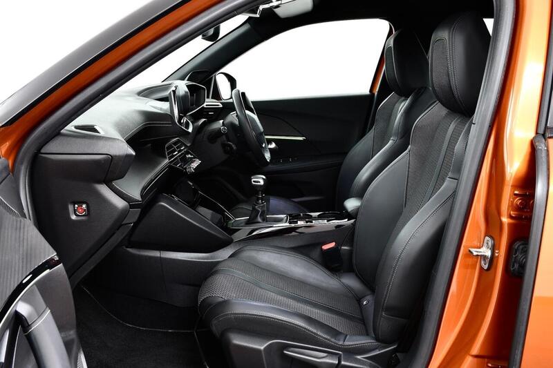 Peugeot 2008 view 2