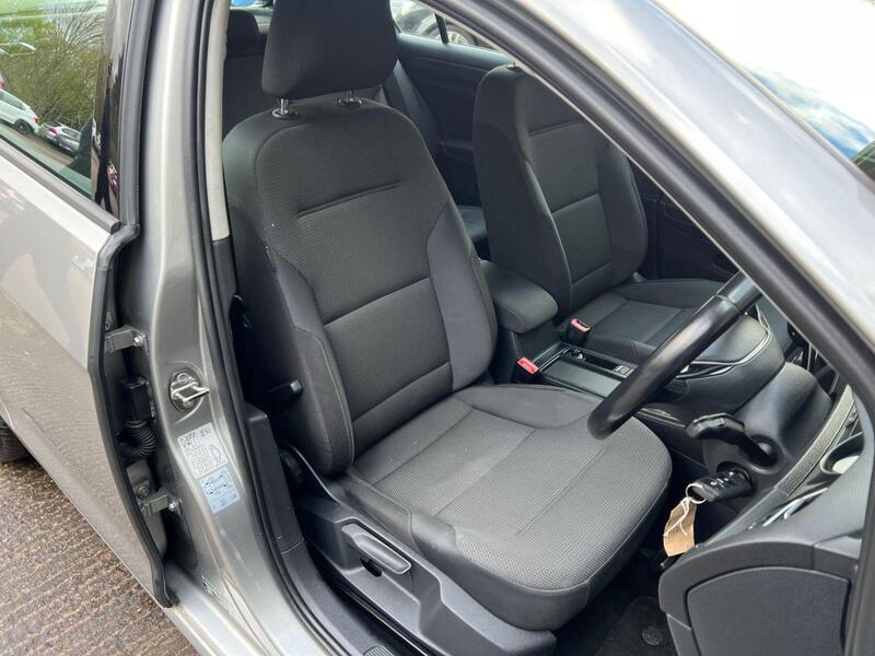 Volkswagen Golf view 10