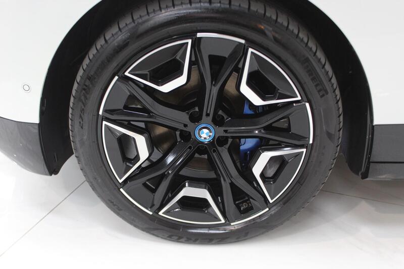2022 BMW iX in White — image 13 of 88