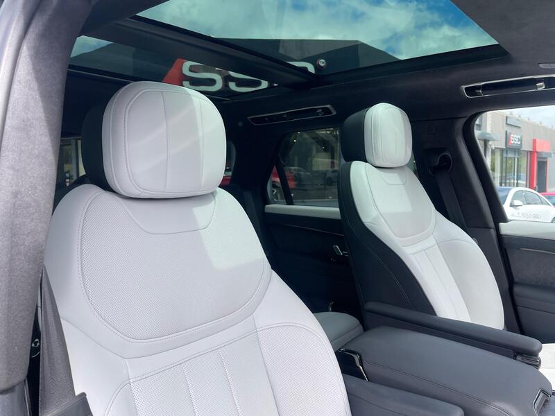 Land Rover Range Rover Sport view 5