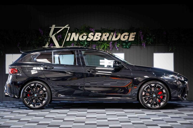 BMW 1 Series view 5
