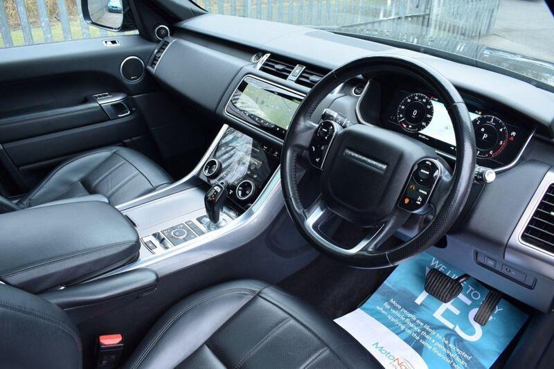 Land Rover Range Rover view 2