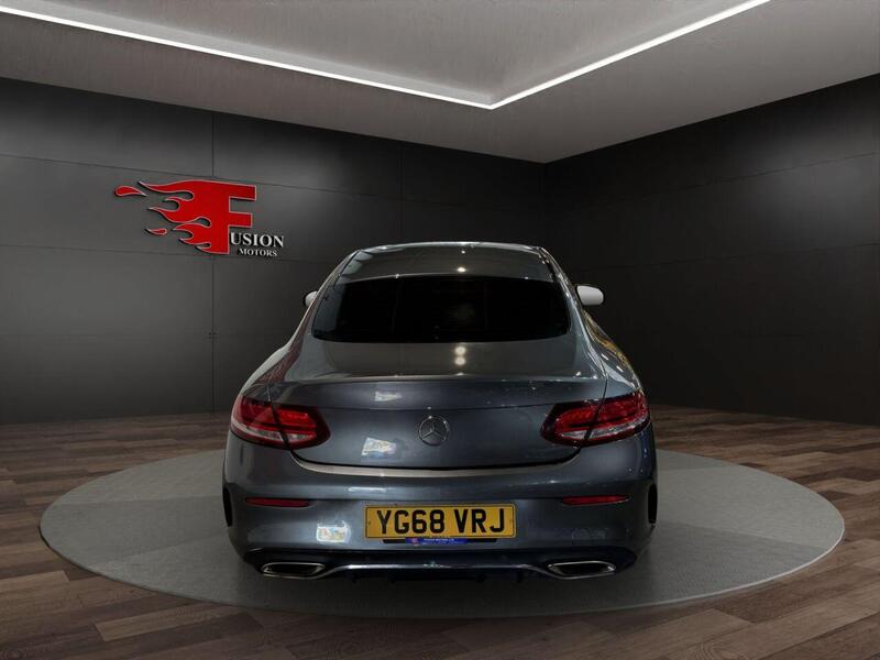 Mercedes-Benz C Class view 5