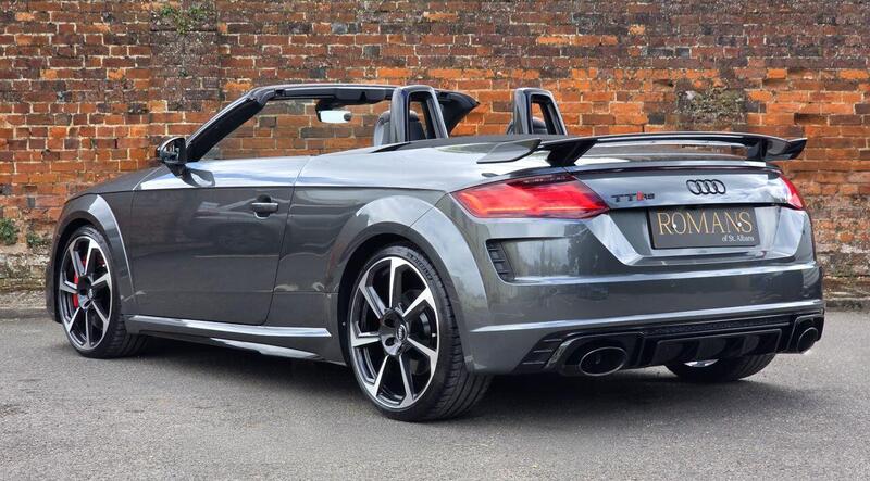 Audi Audi TT RS view 3