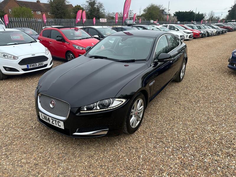 Jaguar XF view 3