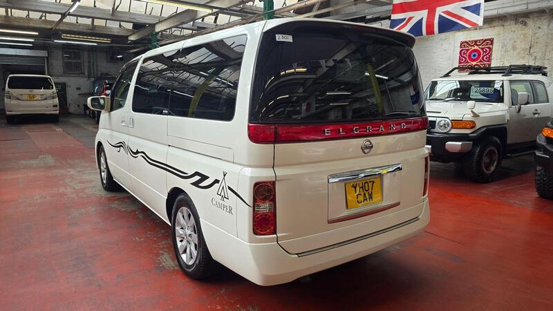 Nissan Elgrand view 4