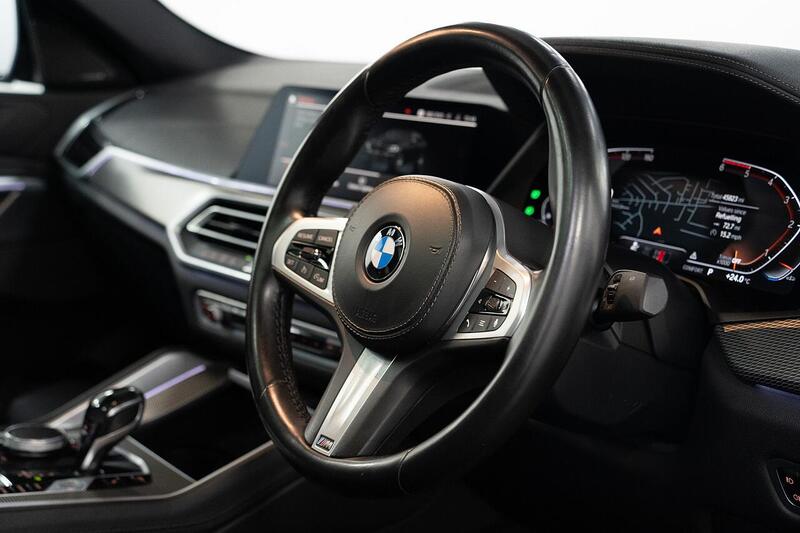 BMW X6 view 5