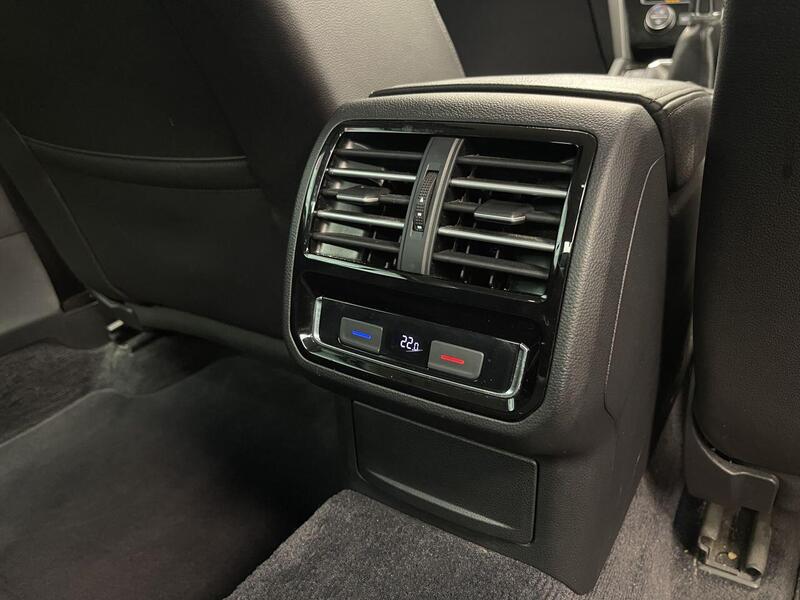Volkswagen Passat view 22