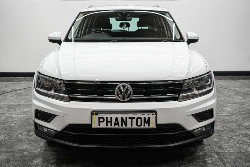Volkswagen Tiguan view 5