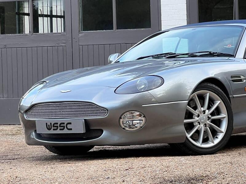 Aston Martin DB7 view 2
