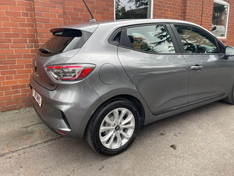 Renault Clio view 6