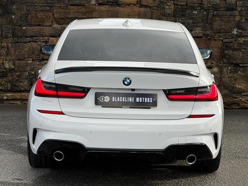 BMW 3 Series view 5