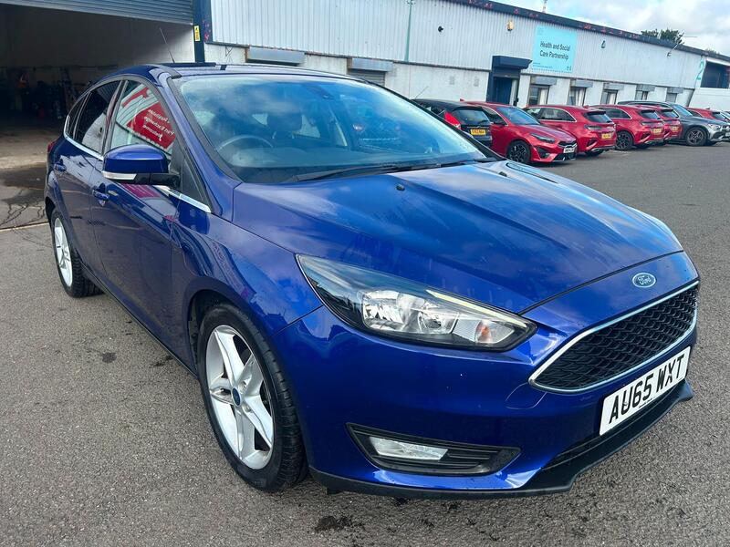 Ford Focus view 2