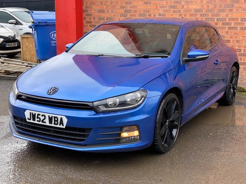 Volkswagen Scirocco view 3
