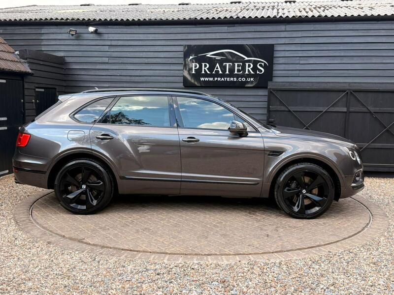 Bentley Bentayga view 5