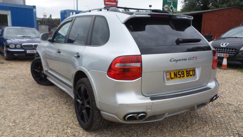 Porsche Cayenne view 4