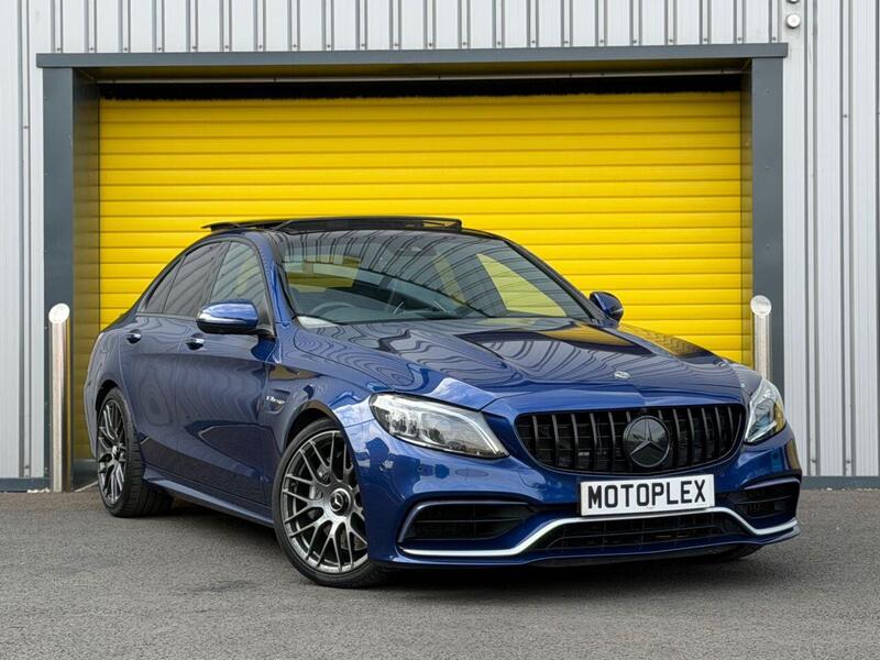 Mercedes-Benz C-Class view 3