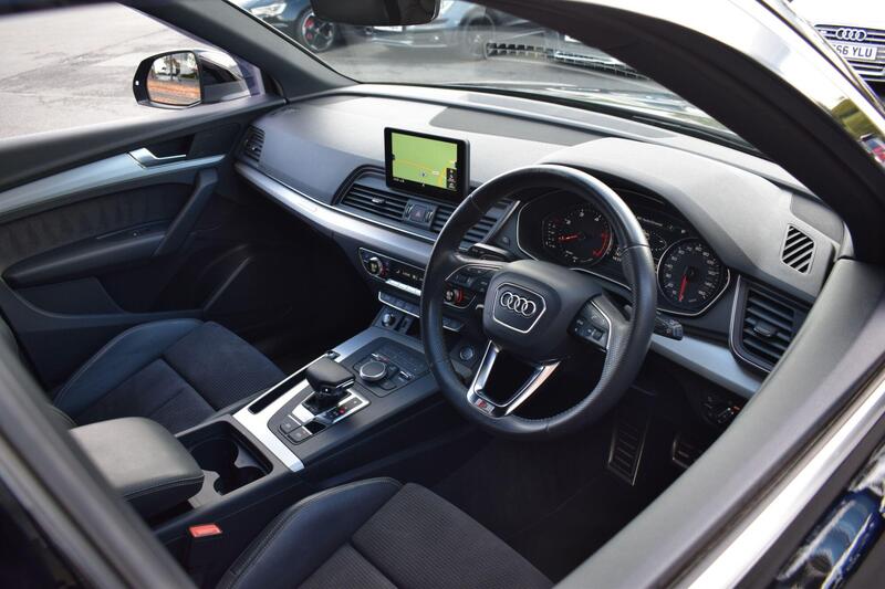 Audi Audi Q5 view 3