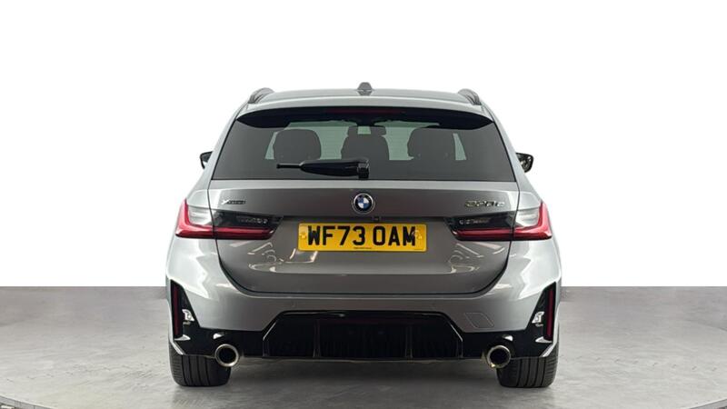 BMW 3 Series view 5