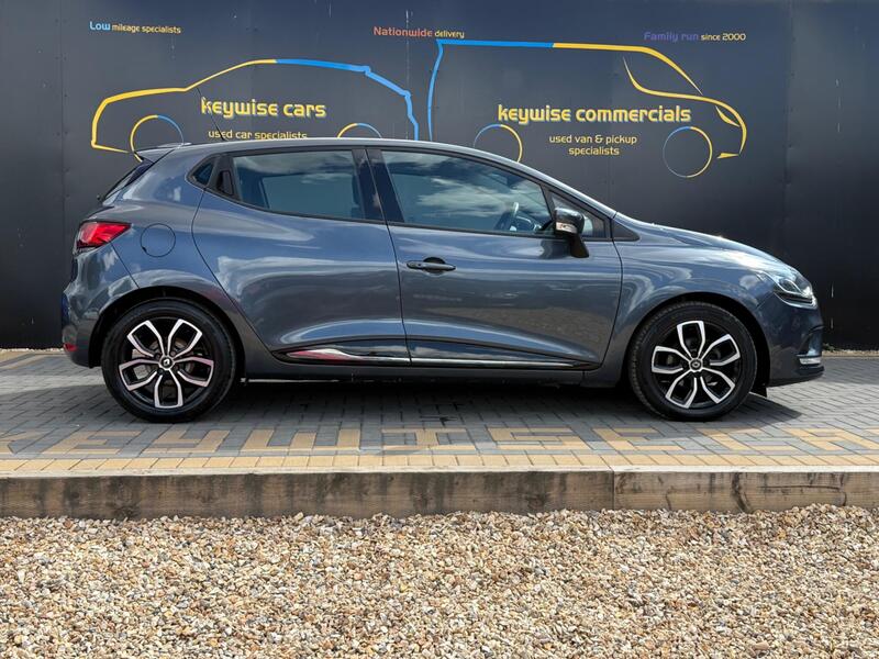 Renault Clio view 6
