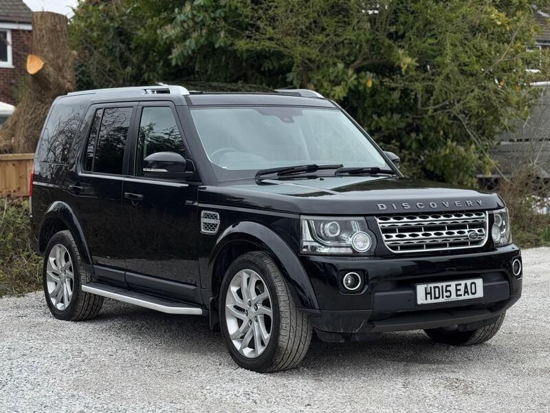 Land Rover Discovery view 3