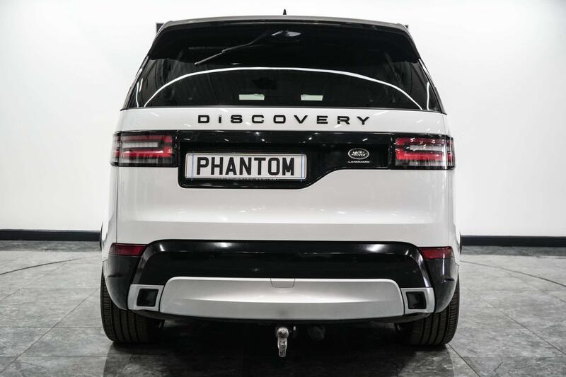 Land Rover Discovery view 4