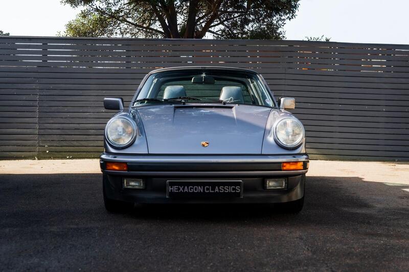 Porsche 911 view 2