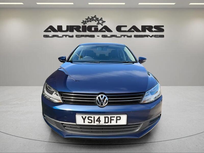 Volkswagen Jetta view 3