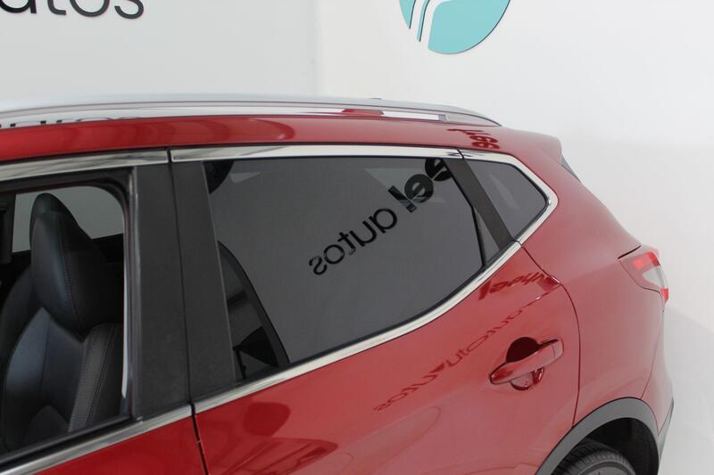 2017 Nissan Qashqai in Red — image 57 of 70