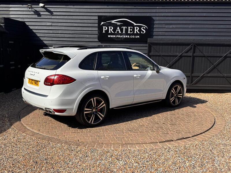 Porsche Cayenne view 6