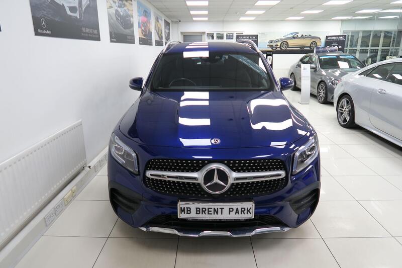 Mercedes-Benz Mercedes-Benz GLB view 2