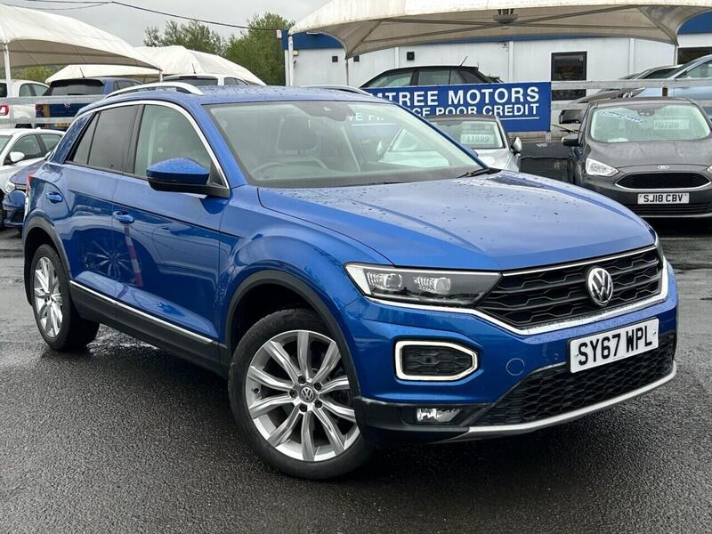 Volkswagen T-Roc view 3