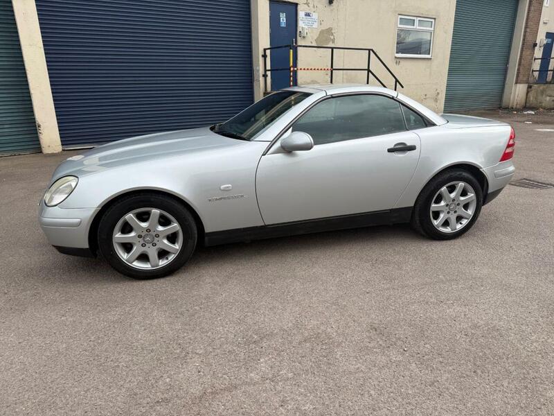 Mercedes-Benz SLK view 2